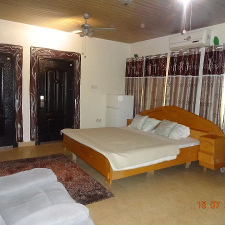 Nordik Palace Bed & Breakfast Тема Екстериор снимка