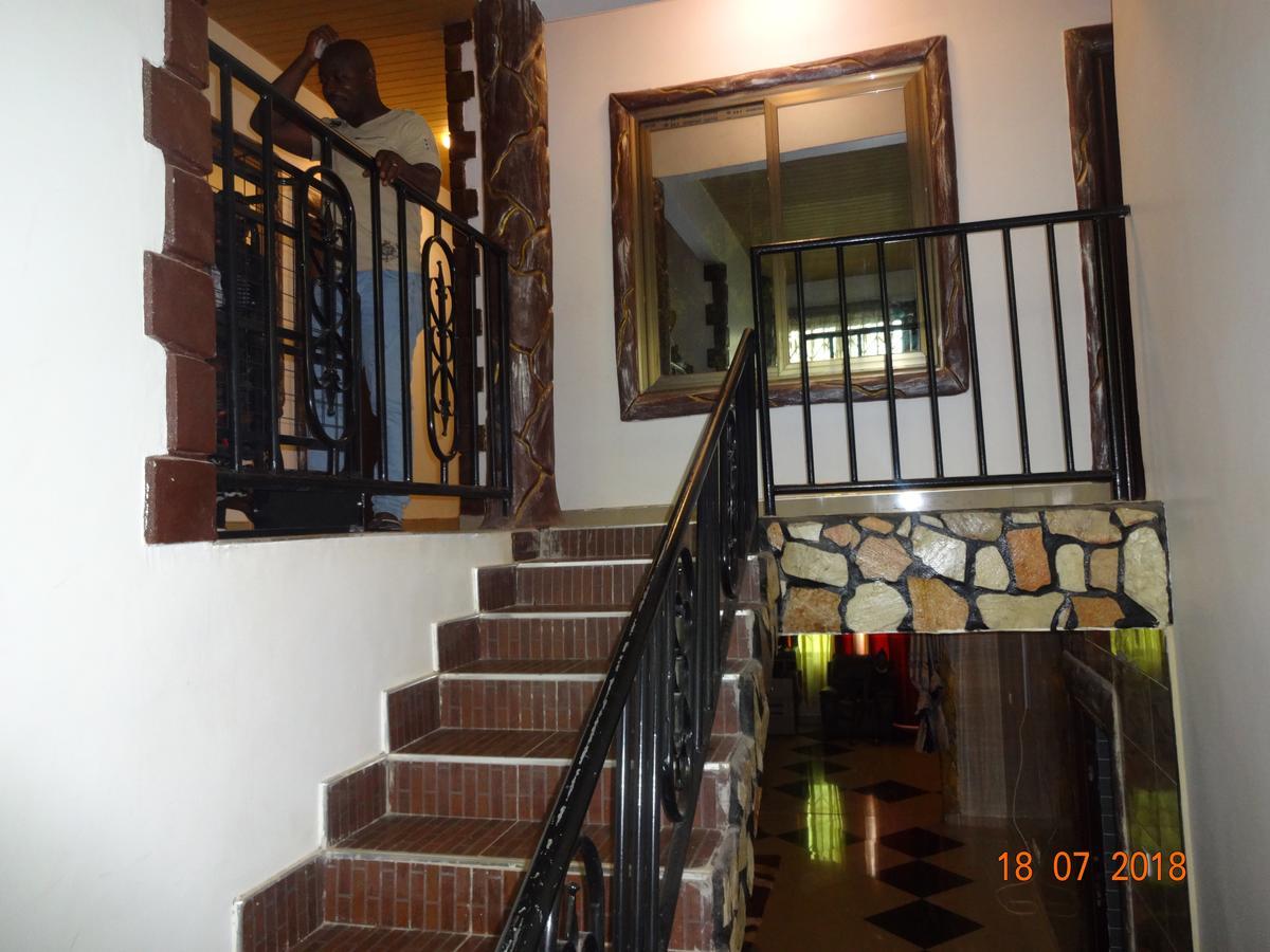 Nordik Palace Bed & Breakfast Тема Екстериор снимка